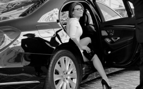 women stress free Lafayette limo ride