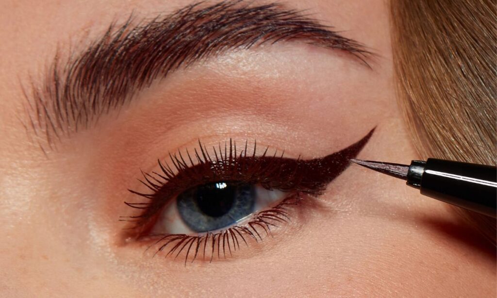 Creating Different Eyeliner Looks: Discover Your Eye Liner Best