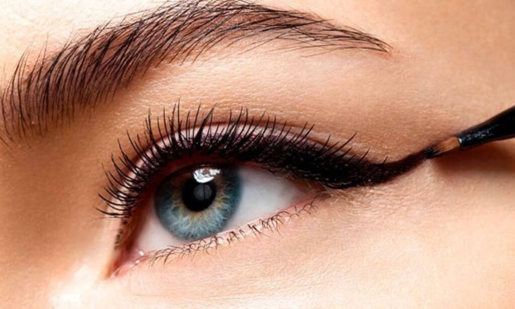 The Art of the Stroke: Mastering Eye Liner Best Techniques